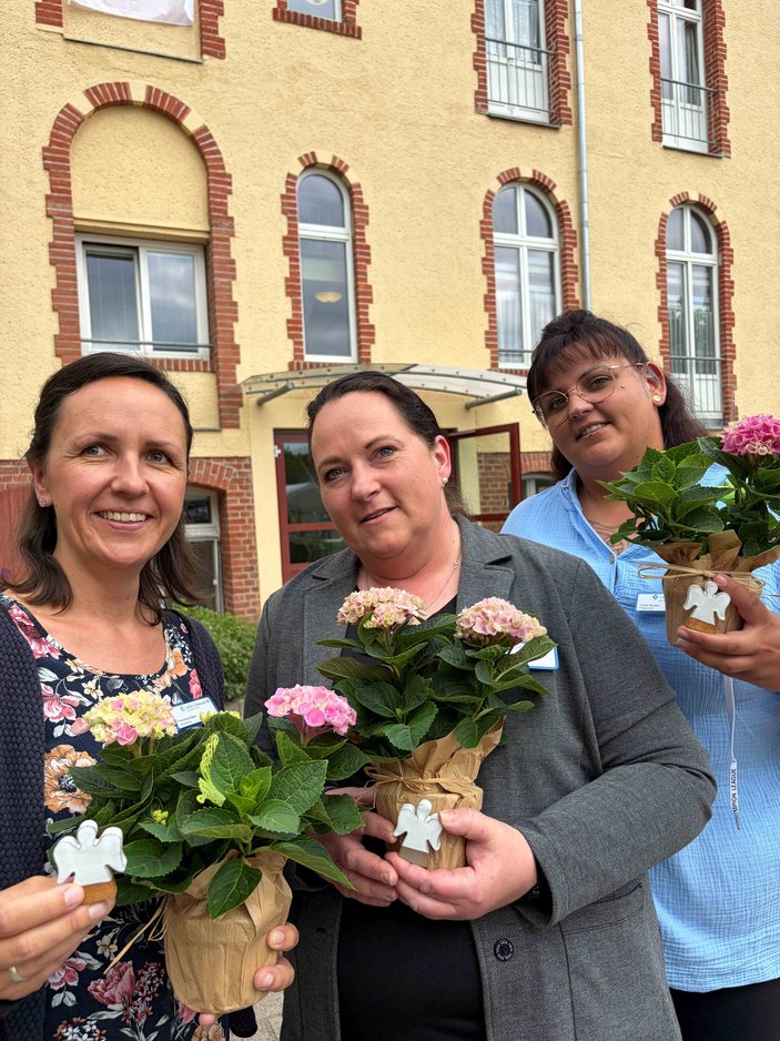 Drei Mitarbeiterinnen 